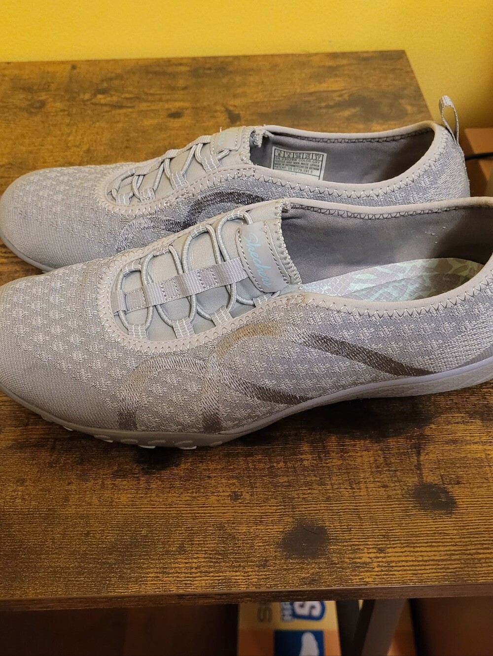 Skechers